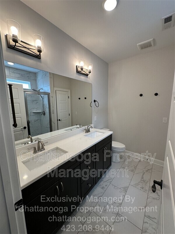 Building Photo - 1526 Bowtie Rd