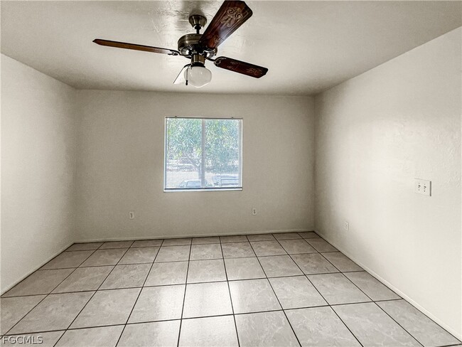 Building Photo - 2239 Iris Way