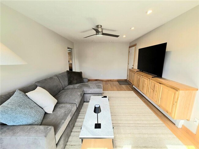 Building Photo - 8 Caswell Ave