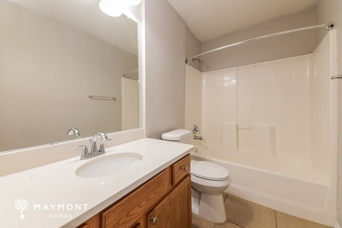 Building Photo - 1013 Bainbridge Ln