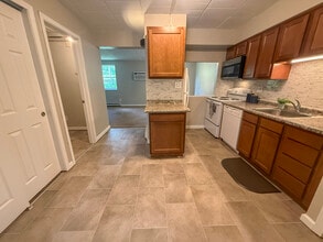 Sycamore Kitchen - Sycamore Gardens