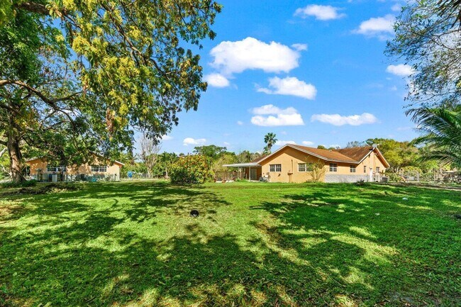 Building Photo - 5313 Colbright Rd