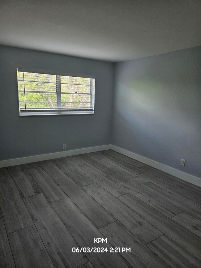 Building Photo - 340 NW 19th St