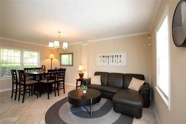 Building Photo - 4035 Brookcrest Cir