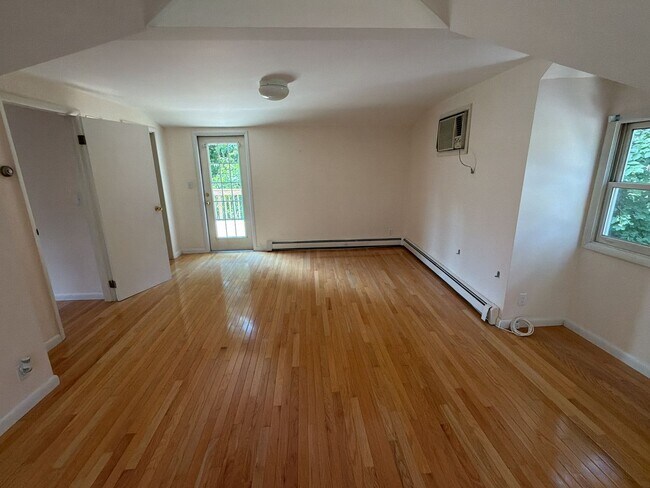 Building Photo - Six Raven Way LLC