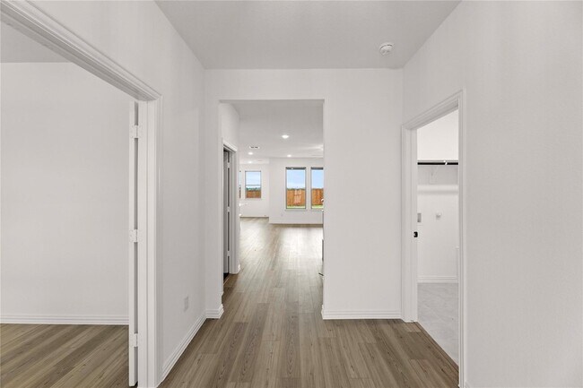 Building Photo - 1422 Greenbelt Dr