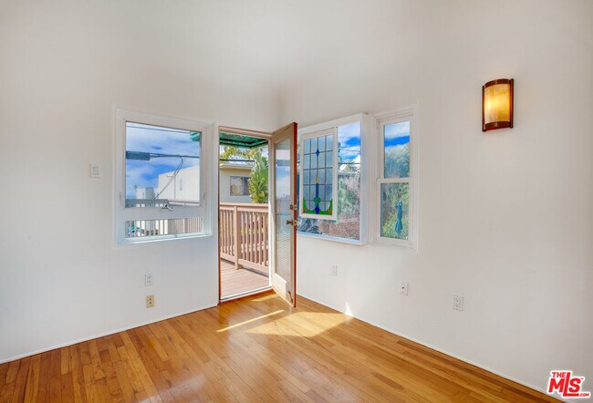Building Photo - 2534 7th St