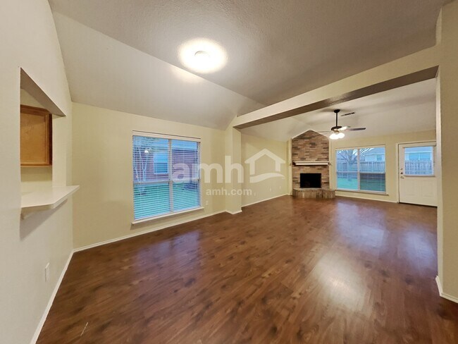 Building Photo - 2809 Mitchell Ln
