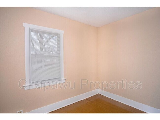 Building Photo - 1101 Gibbs