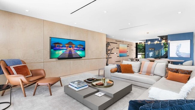 Building Photo - 6029 Old Ocean Blvd