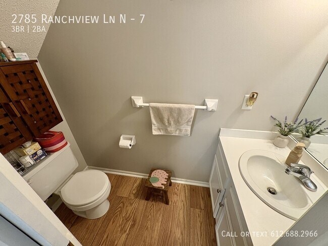 Building Photo - 2785 Ranchview Ln N