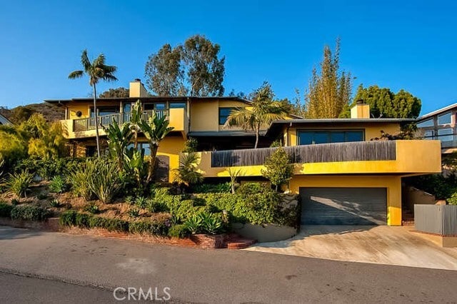 Building Photo - 1020 Skyline Dr