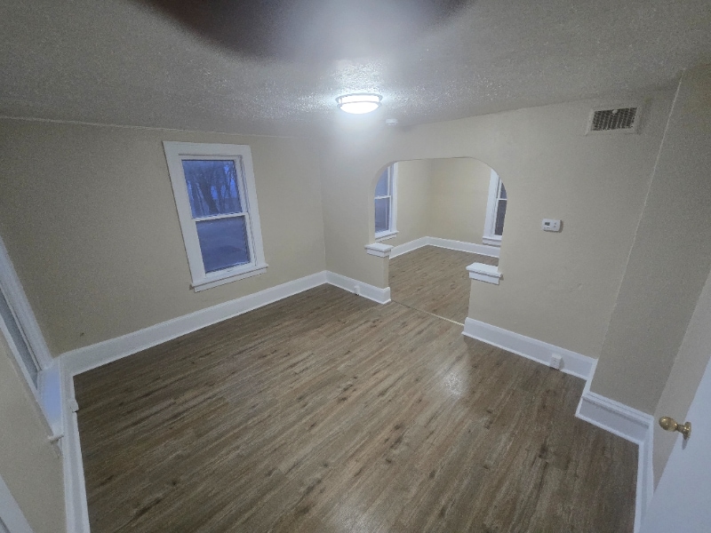 Building Photo - 1310 Home Pl