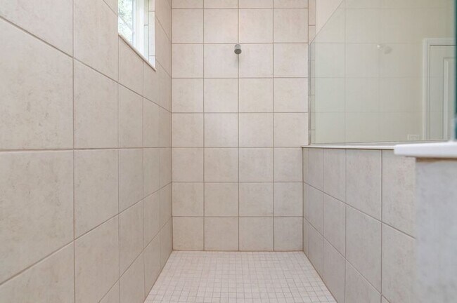 Building Photo - 924 Grand Wildmere Cove