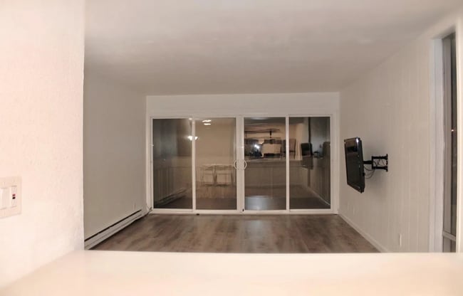 Building Photo - Great condo unit in a gated community.