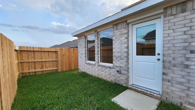 Building Photo - 3064 Dawn Sound Dr