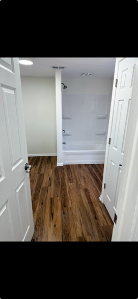 Building Photo - 9129 Southmoor Ave