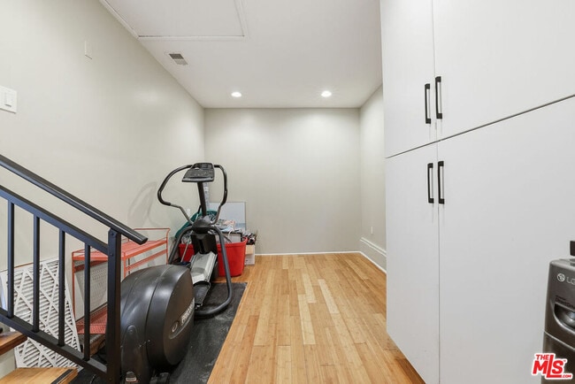 Building Photo - 11370 Matteson Ave