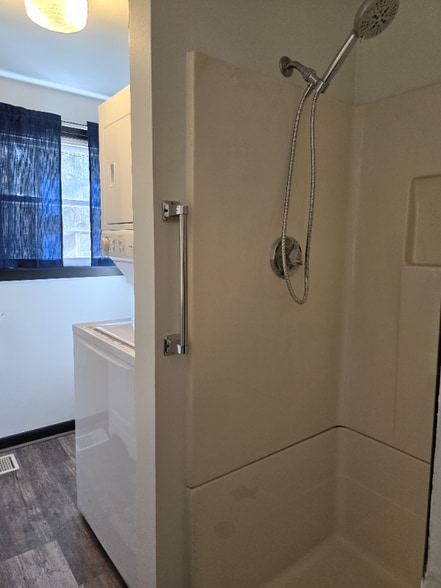 Building Photo - 167 Howard Rd