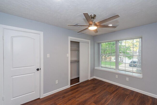 Building Photo - 8611 Spruce Mill Dr