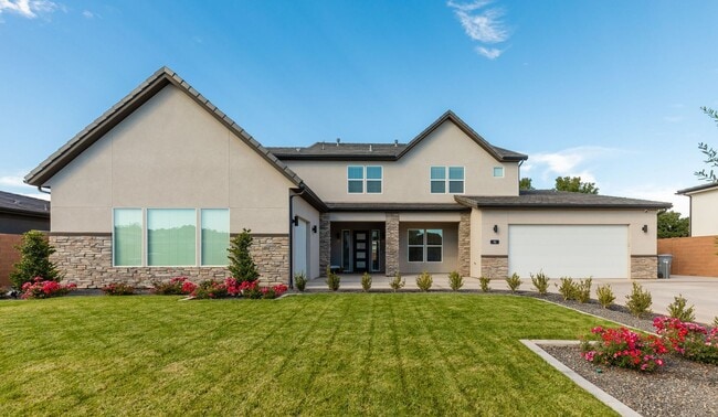 Building Photo - Washington Fields 4 bed | 3 1/2 bath | 3 c...