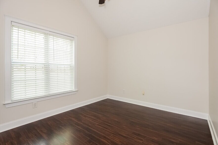 Building Photo - 13438 Glencreek Ln