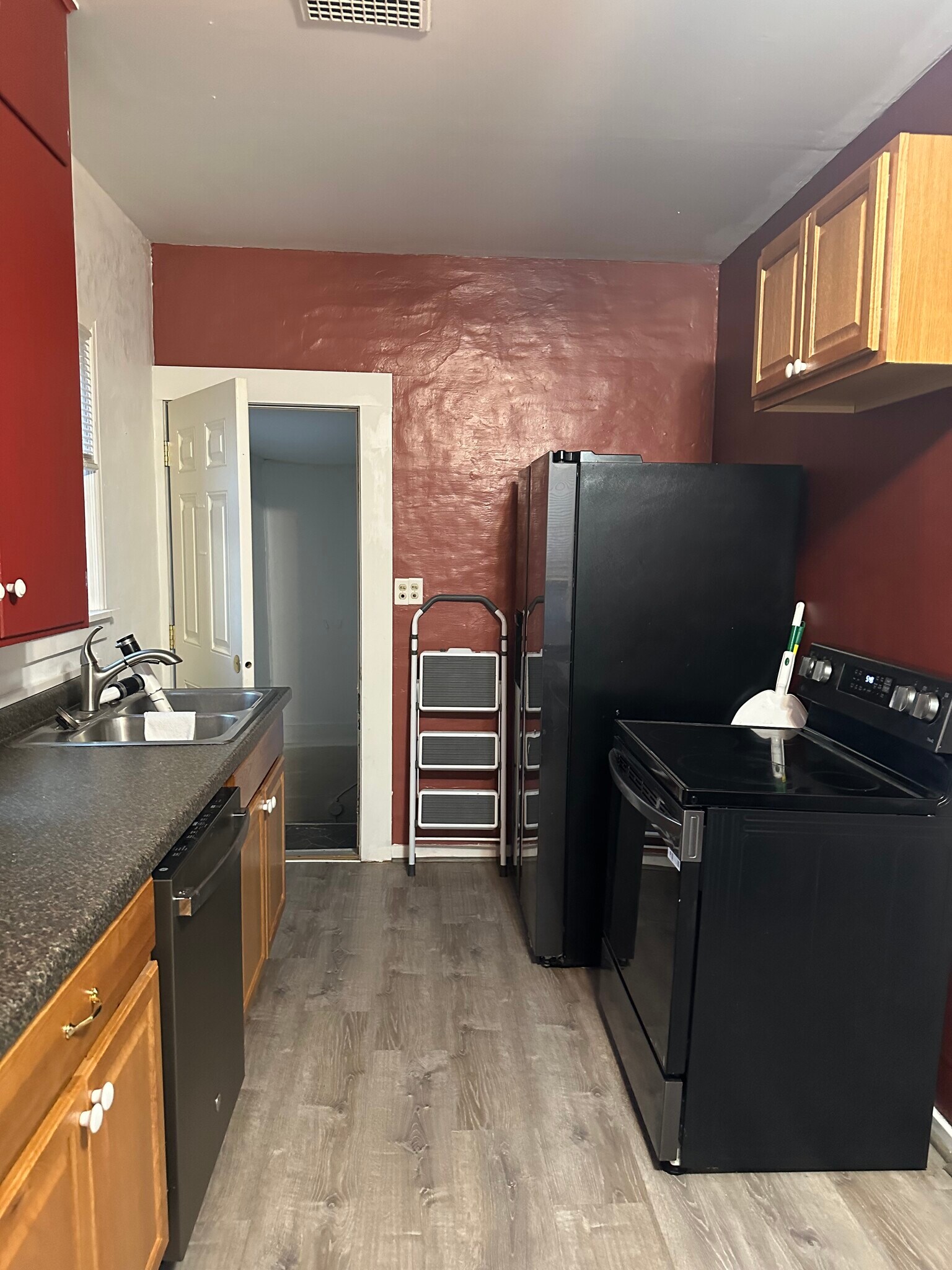 Building Photo - 161 17th St N