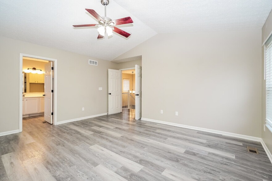 Building Photo - 925 Mahle Dr