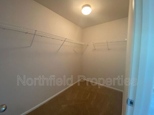 Building Photo - 3421 31st Dr