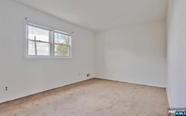 Building Photo - 376 Harrison Ave