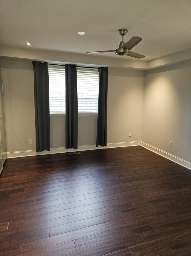 Building Photo - 317 Homeland Southway