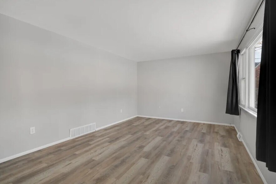 Building Photo - 314 Goode St