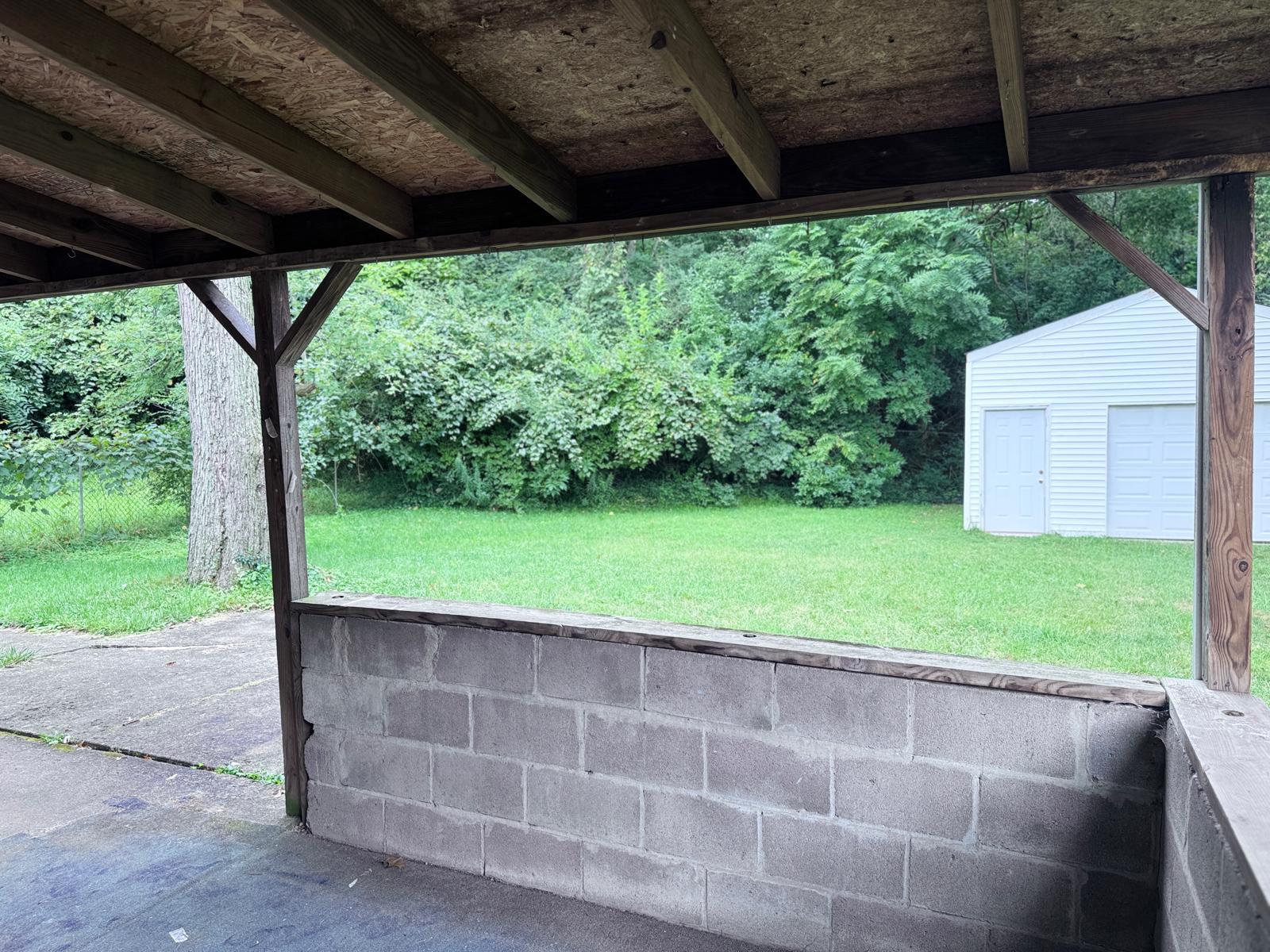 Building Photo - 5589 Goldenrod Dr