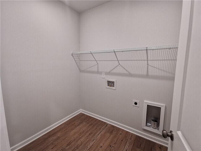 Building Photo - 154 Green Love Ln