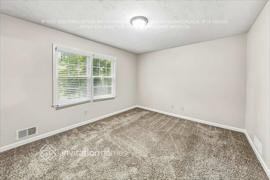 Building Photo - 3158 Larkspur Cir SW