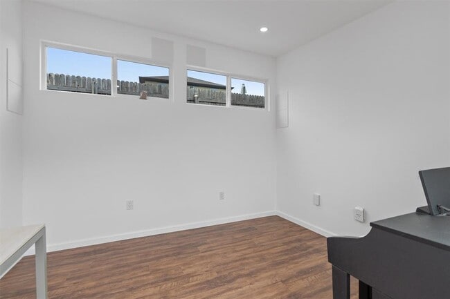 Building Photo - 457 Red Matador Ln