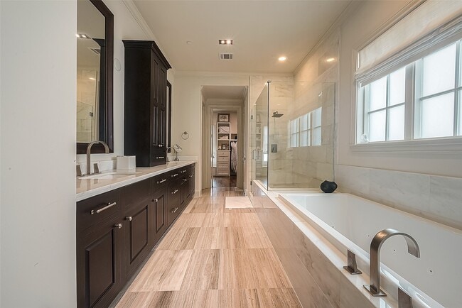 Building Photo - 5416 Jackson St