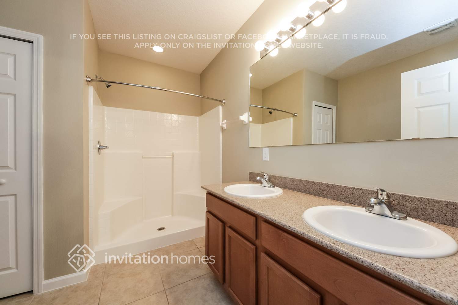 Building Photo - 1530 Corbett Ln