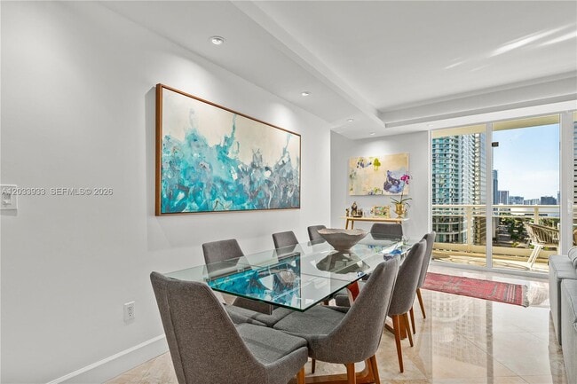 Building Photo - 901 Brickell Key Blvd