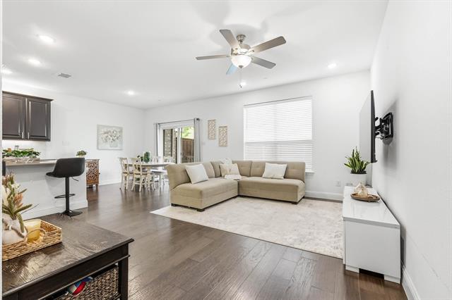 Building Photo - 982 Mikaela Dr