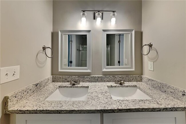 Building Photo - 4922 Anclote Dr
