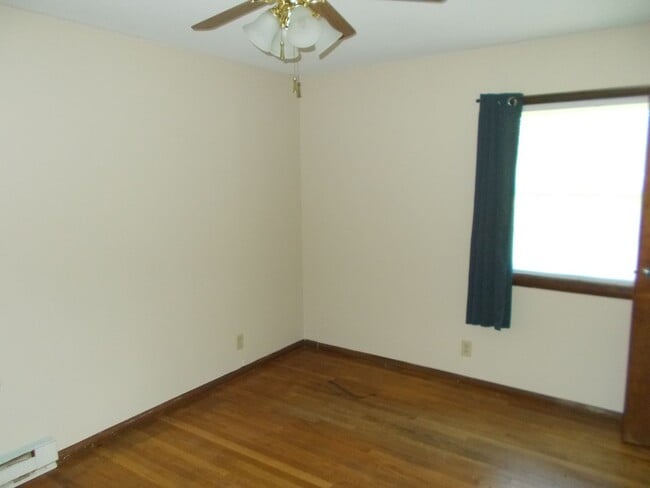 Building Photo - 312 Hazelwood Ln