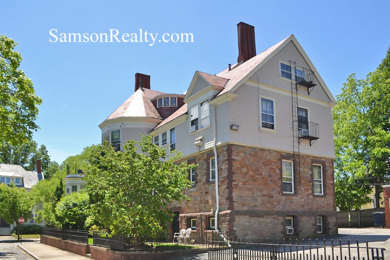 Building Photo - 314 Angell St