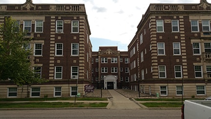 Primary Photo - 2110 Summit St