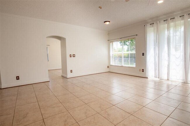 Building Photo - 170 NW 207th Way