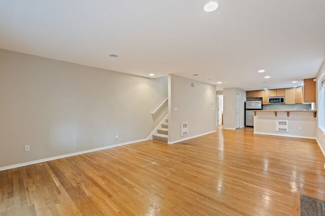 Building Photo - 11710 Greenwood Ave N