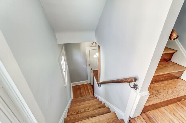 Building Photo - 3627 Zinsle Ave