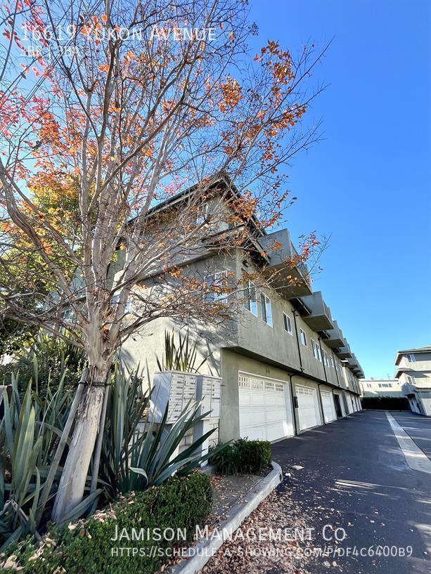 Building Photo - 16619 Yukon Ave