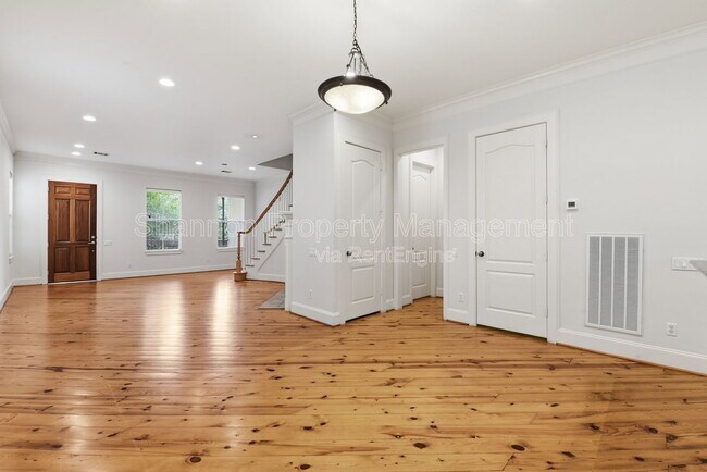 Building Photo - 4424 Blossom St
