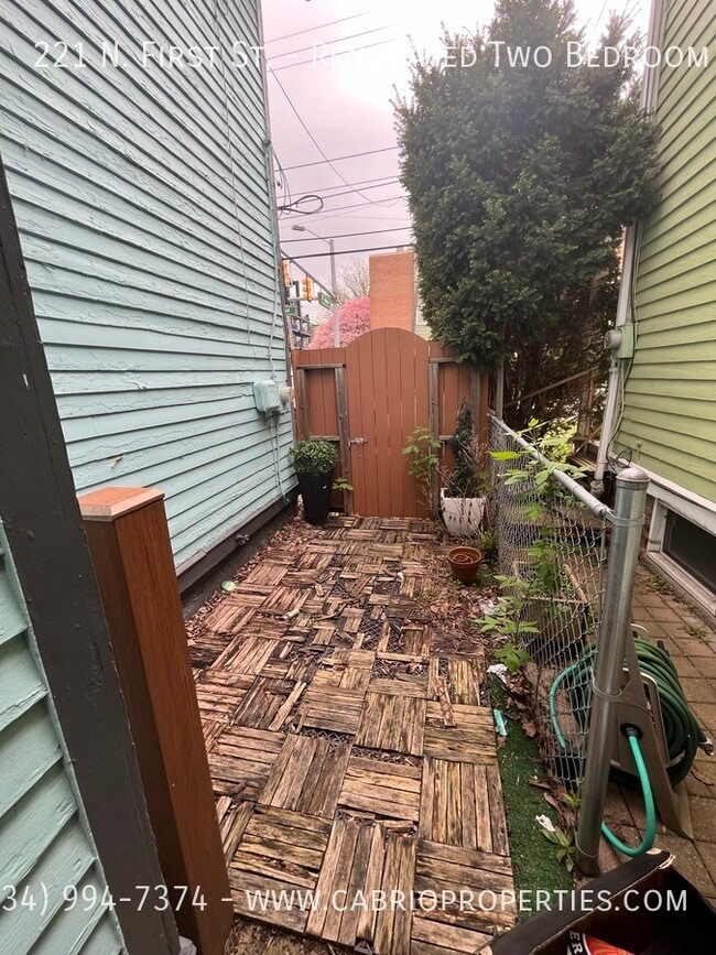 Building Photo - 221 N. First St.-Renovated Two Bedroom Home AVAILABLE NOW!